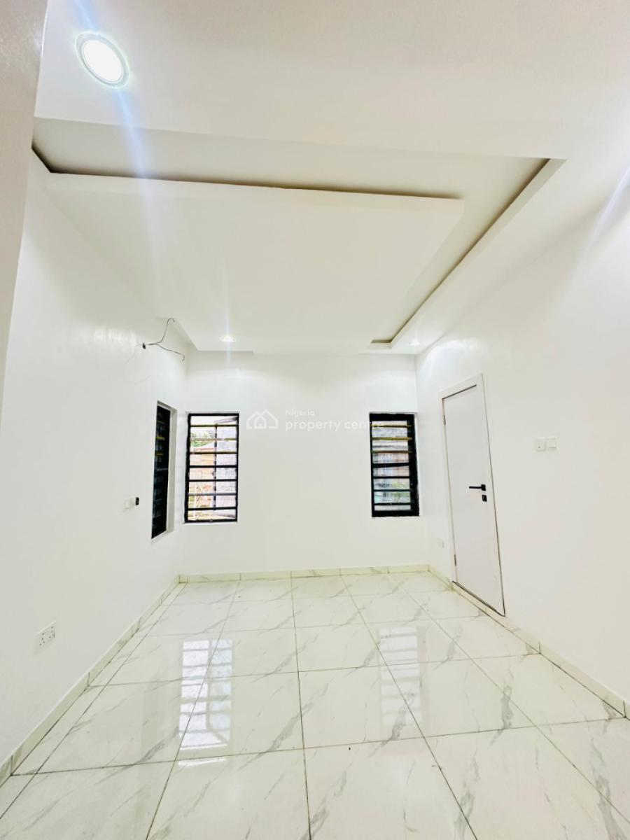 3 bedroom semi-detached bungalow for sale