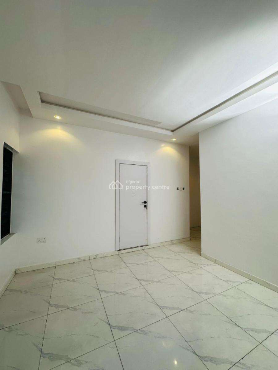 3 bedroom semi-detached bungalow for sale