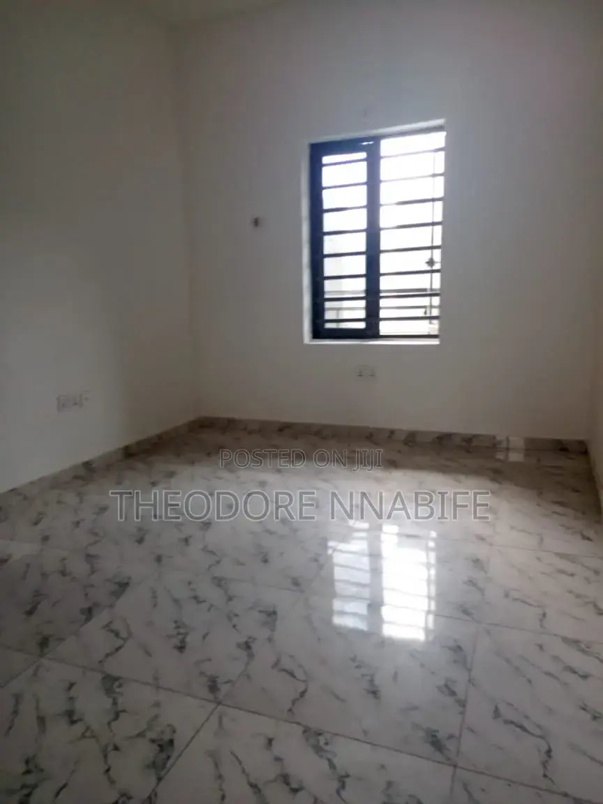 3bdrm Duplex in Sea Side Estate for sale