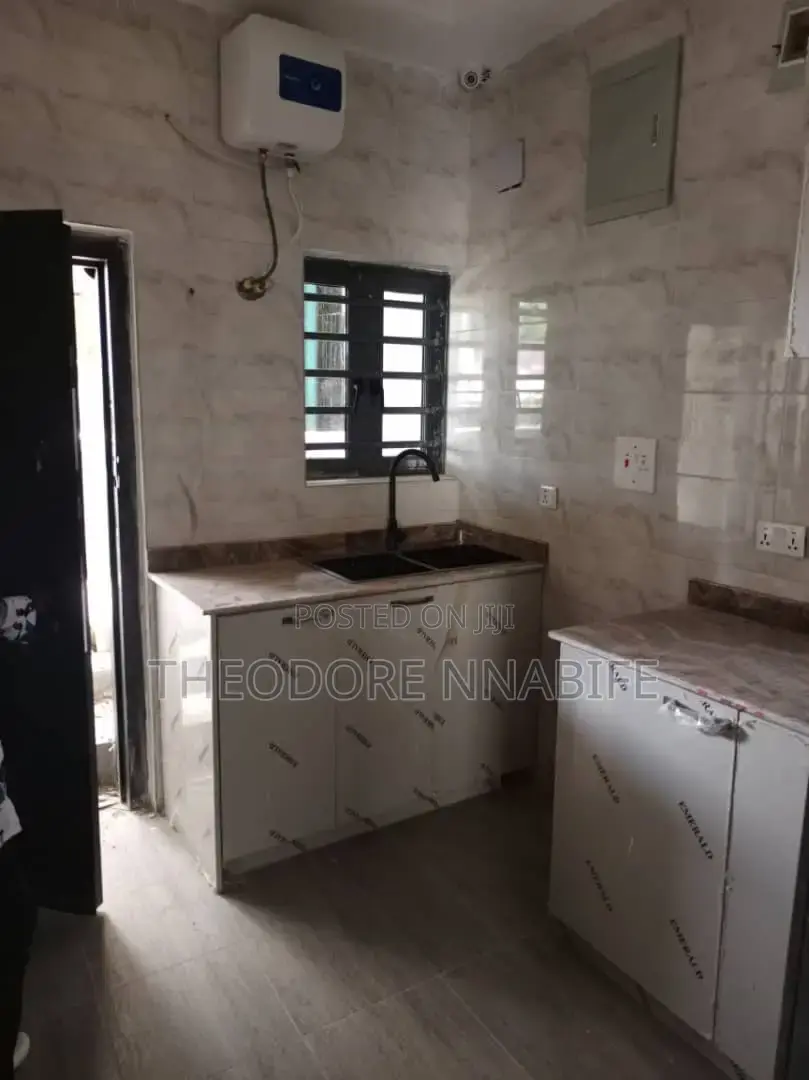 3bdrm Duplex in Sea Side Estate for sale