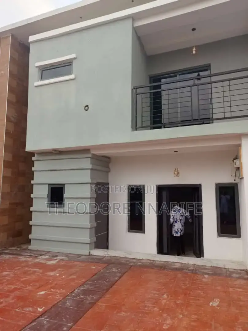 3bdrm Duplex in Sea Side Estate for sale