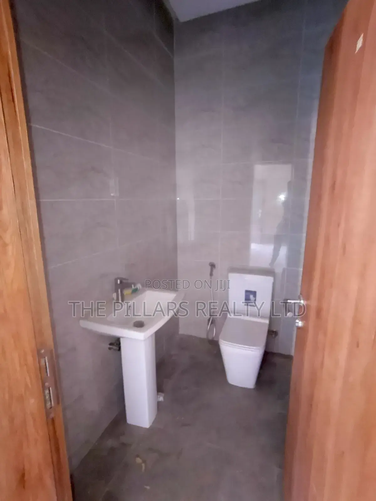 5bdrm Duplex in Wuye for rent