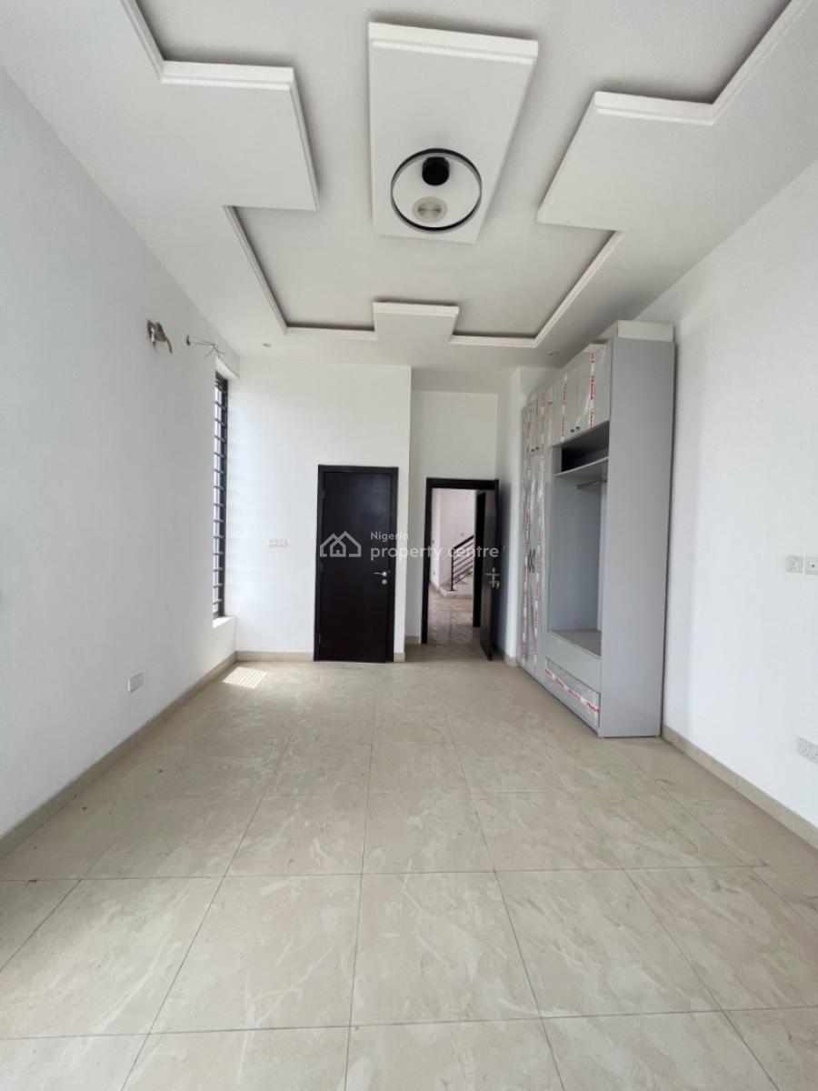 5 bedroom detached duplex for sale