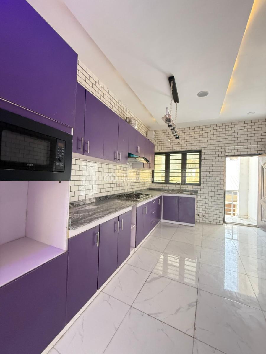 4 bedroom terraced duplex for sale