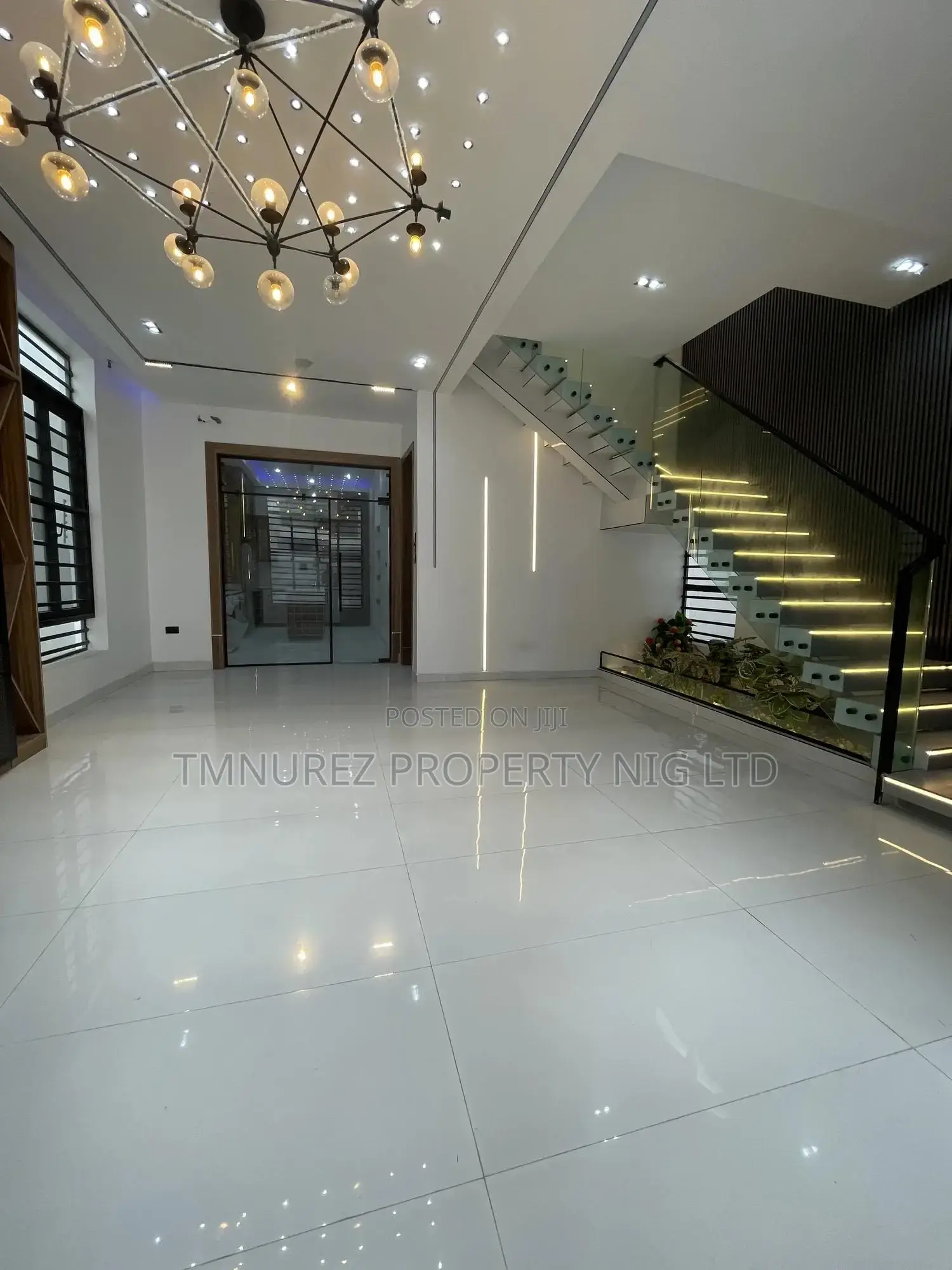 4bdrm Duplex in Royal Pine, Chevron for sale