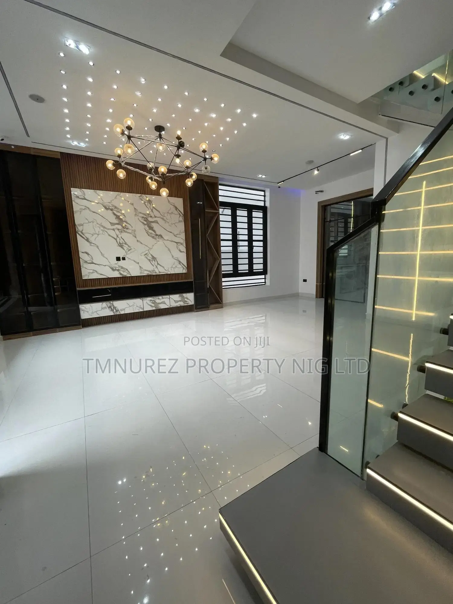 4bdrm Duplex in Royal Pine, Chevron for sale