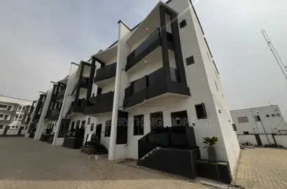 4bdrm Townhouse/Terrace in Zone 4 / Wuse for sale