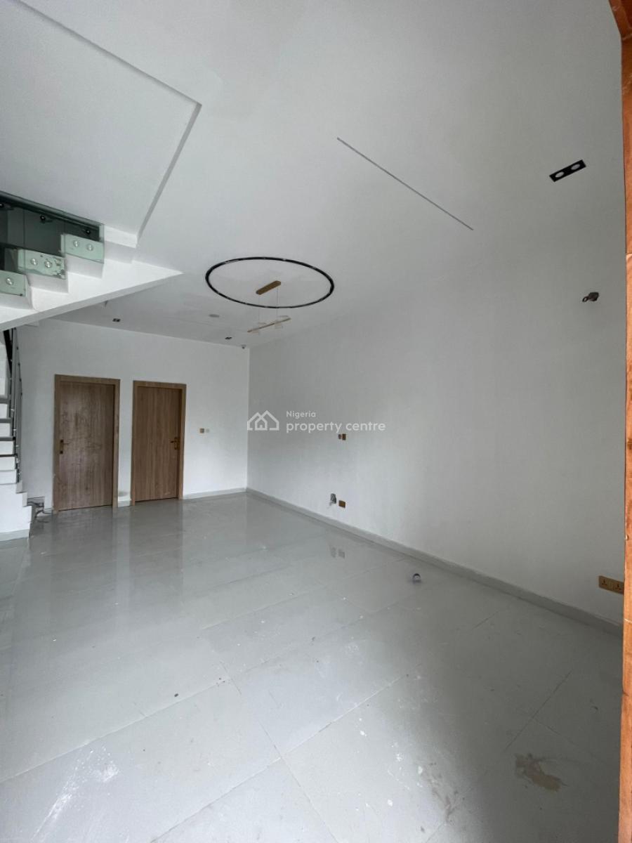 4 bedroom terraced duplex for sale