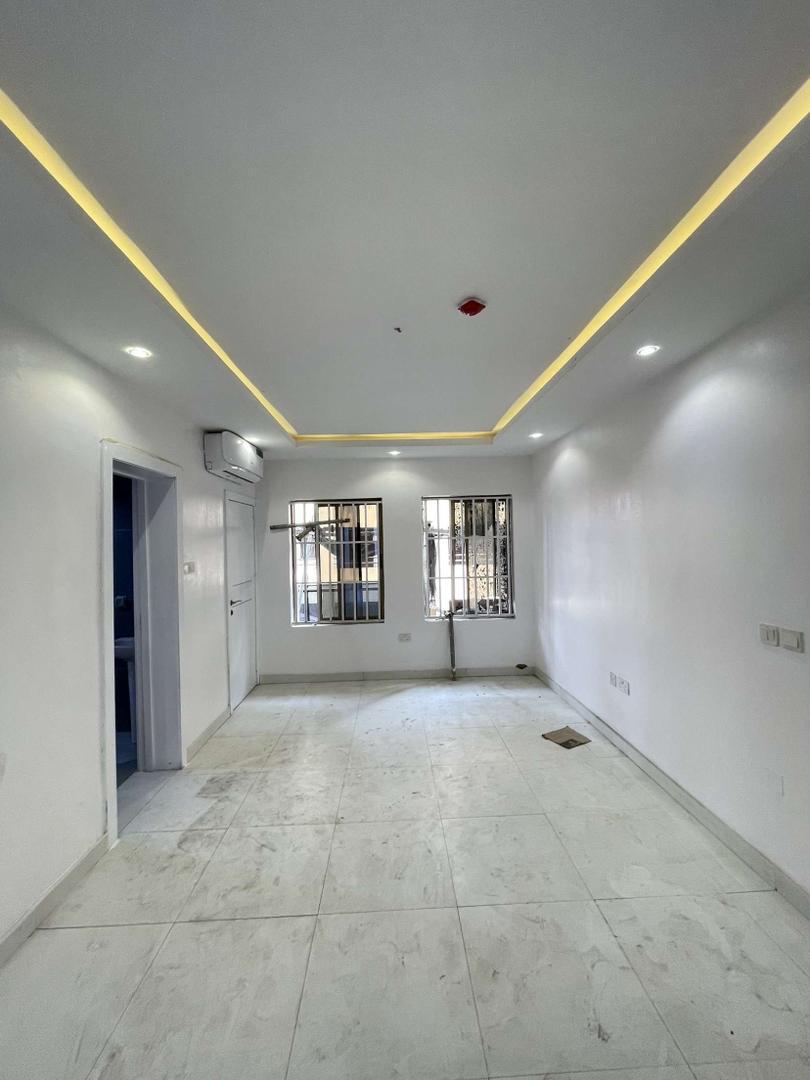 available  10 unit available  📍Victoria island