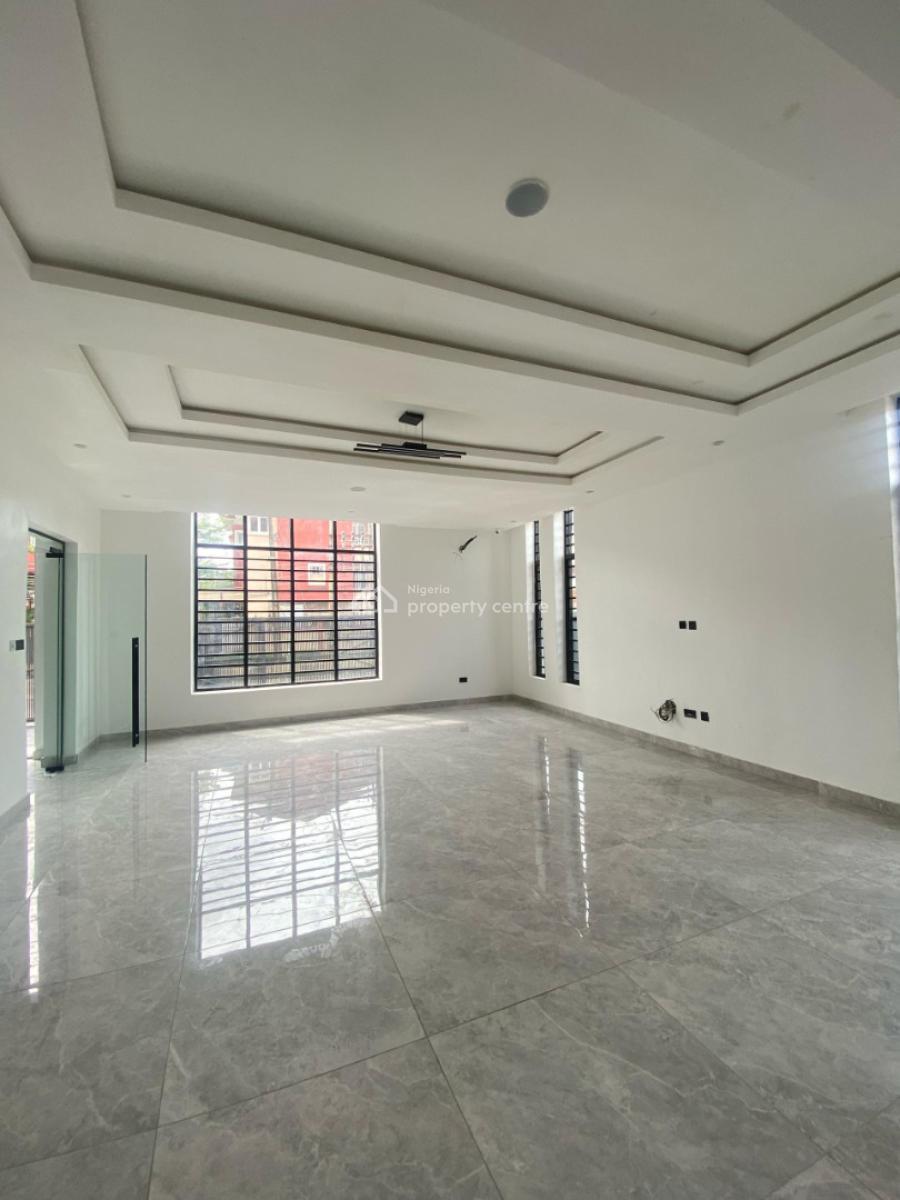 Ultra-luxurious 5-bedroom Fully-detached Duplex With Swimming Pool
