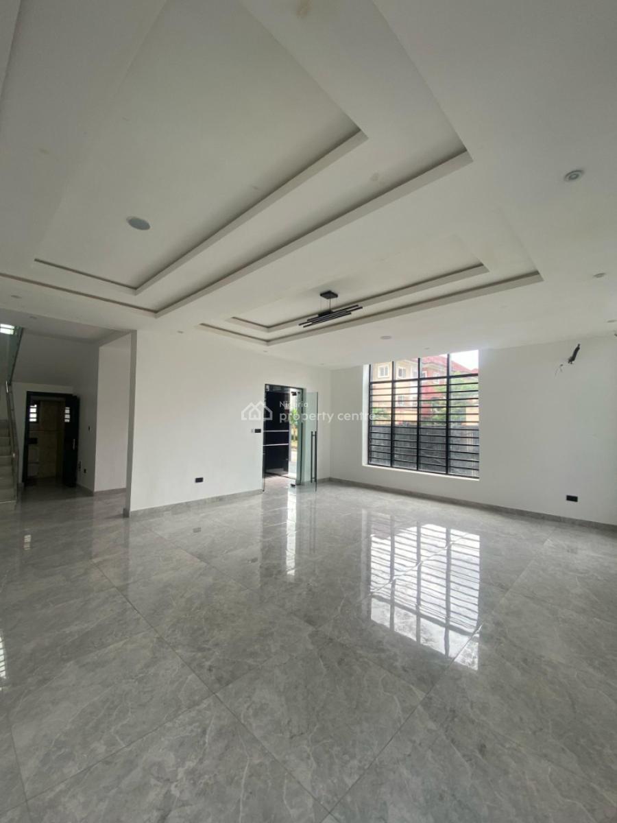 Ultra-luxurious 5-bedroom Fully-detached Duplex With Swimming Pool