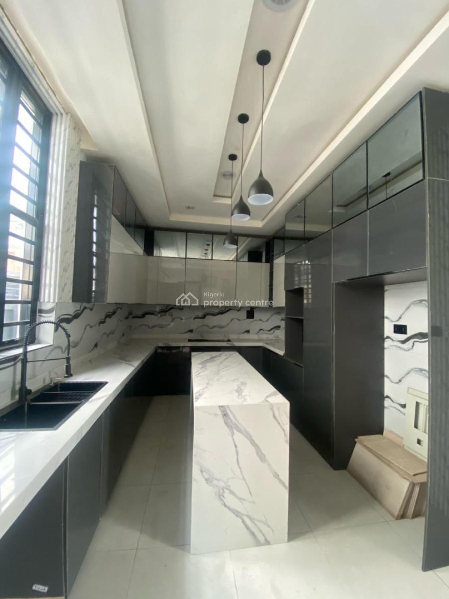 Ultra-luxurious 5-bedroom Fully-detached Duplex With Swimming Pool