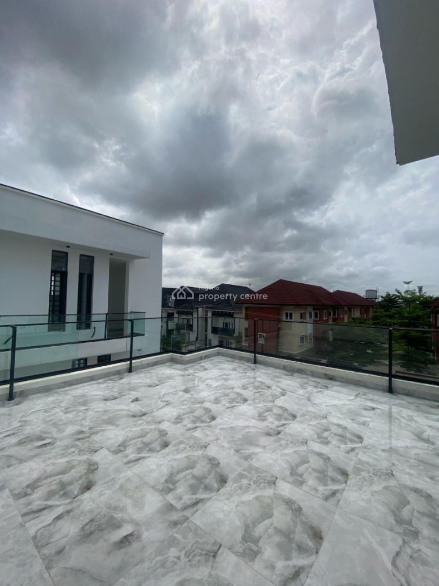 Ultra-luxurious 5-bedroom Fully-detached Duplex With Swimming Pool