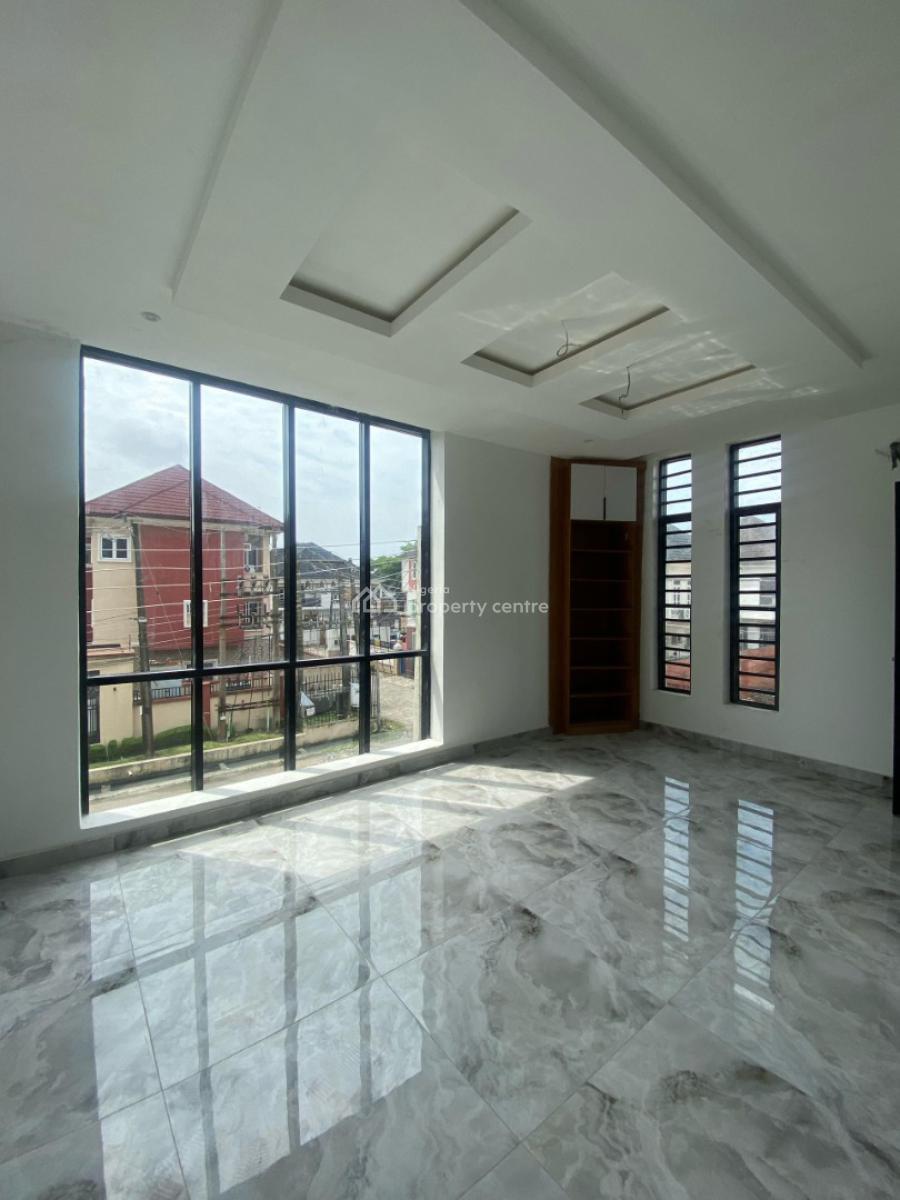 Ultra-luxurious 5-bedroom Fully-detached Duplex With Swimming Pool