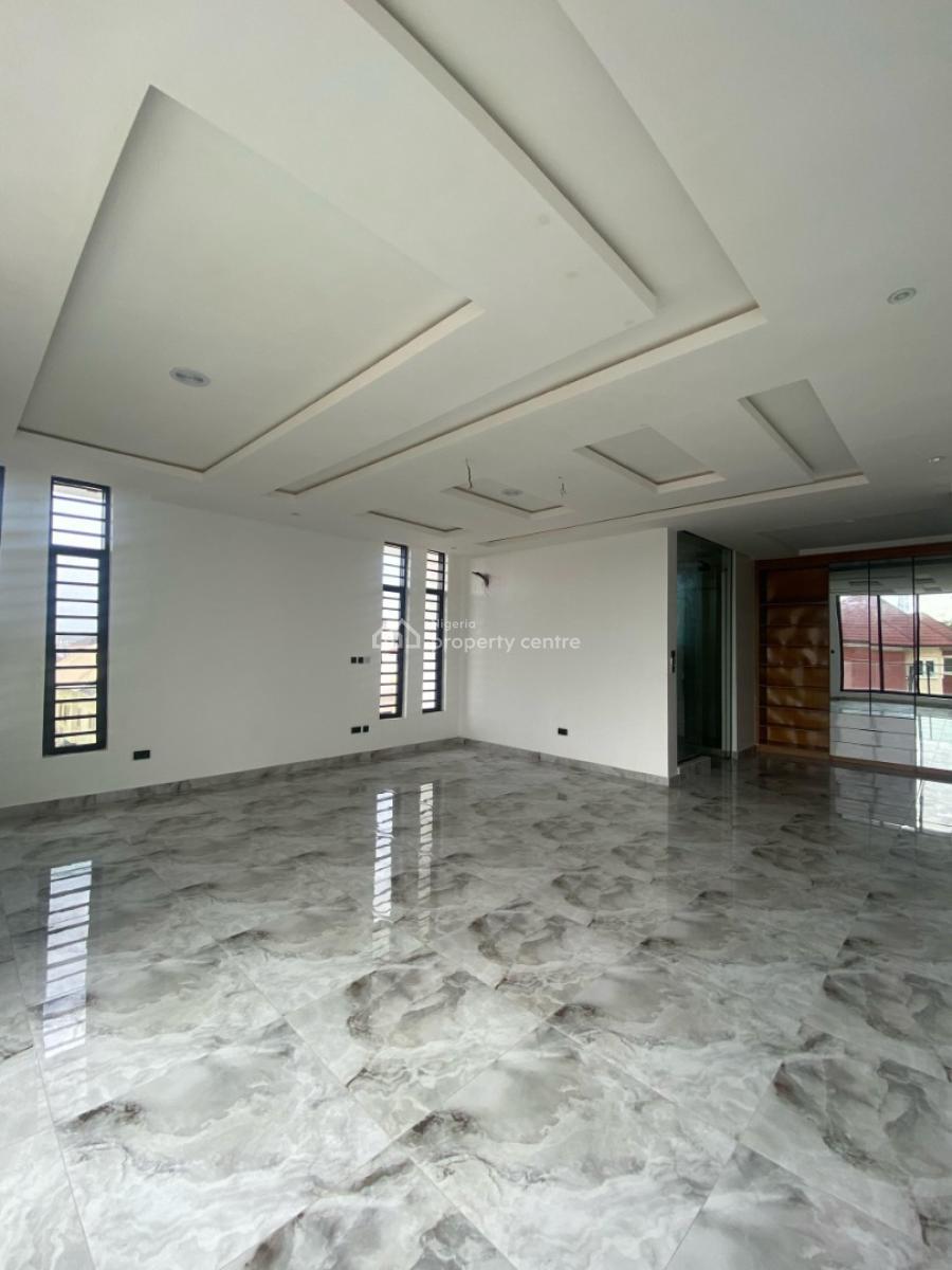 Ultra-luxurious 5-bedroom Fully-detached Duplex With Swimming Pool