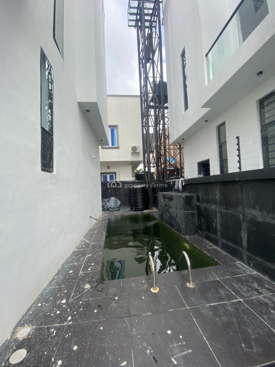 Ultra-luxurious 5-bedroom Fully-detached Duplex With Swimming Pool