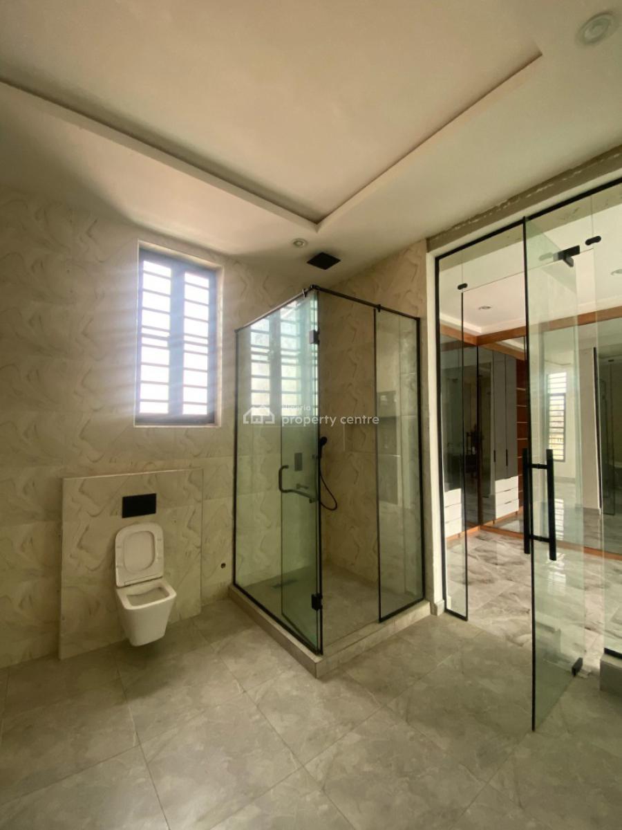 Ultra-luxurious 5-bedroom Fully-detached Duplex With Swimming Pool