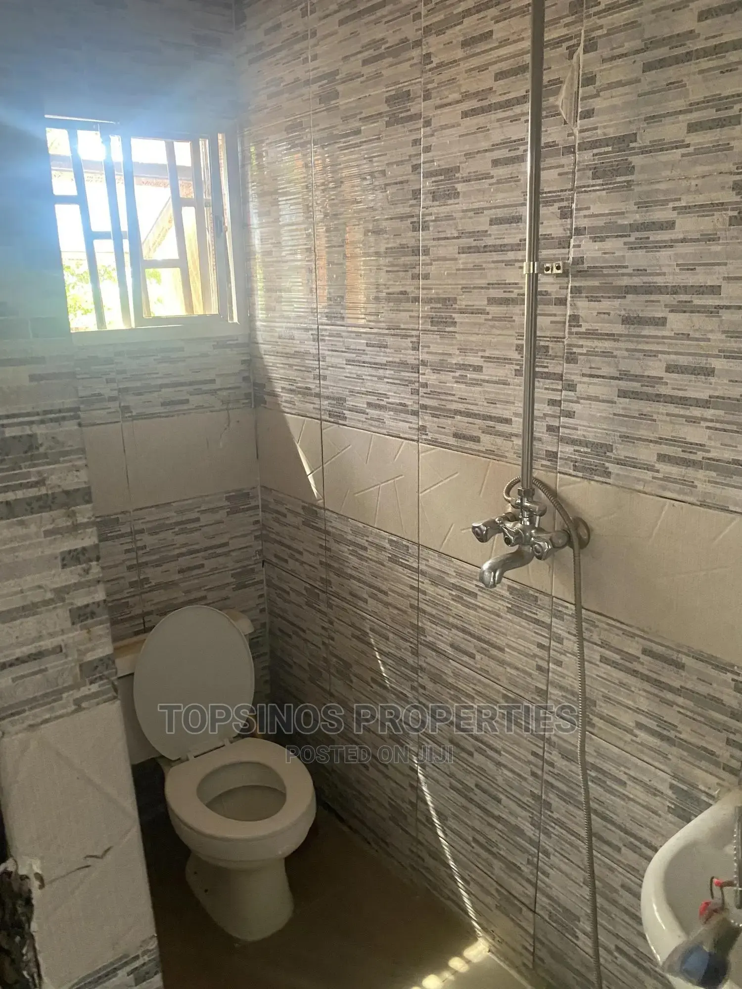 3bdrm Block of Flats in Dawaki for rent