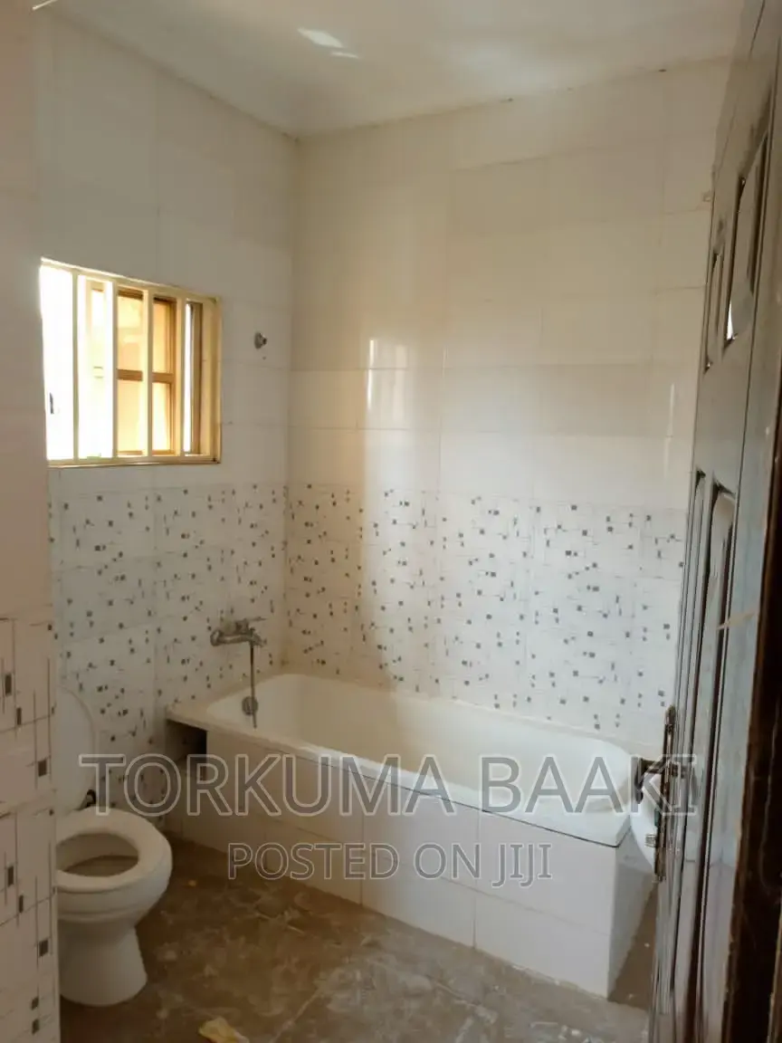 2bdrm Block of Flats in Gwarinpa for rent