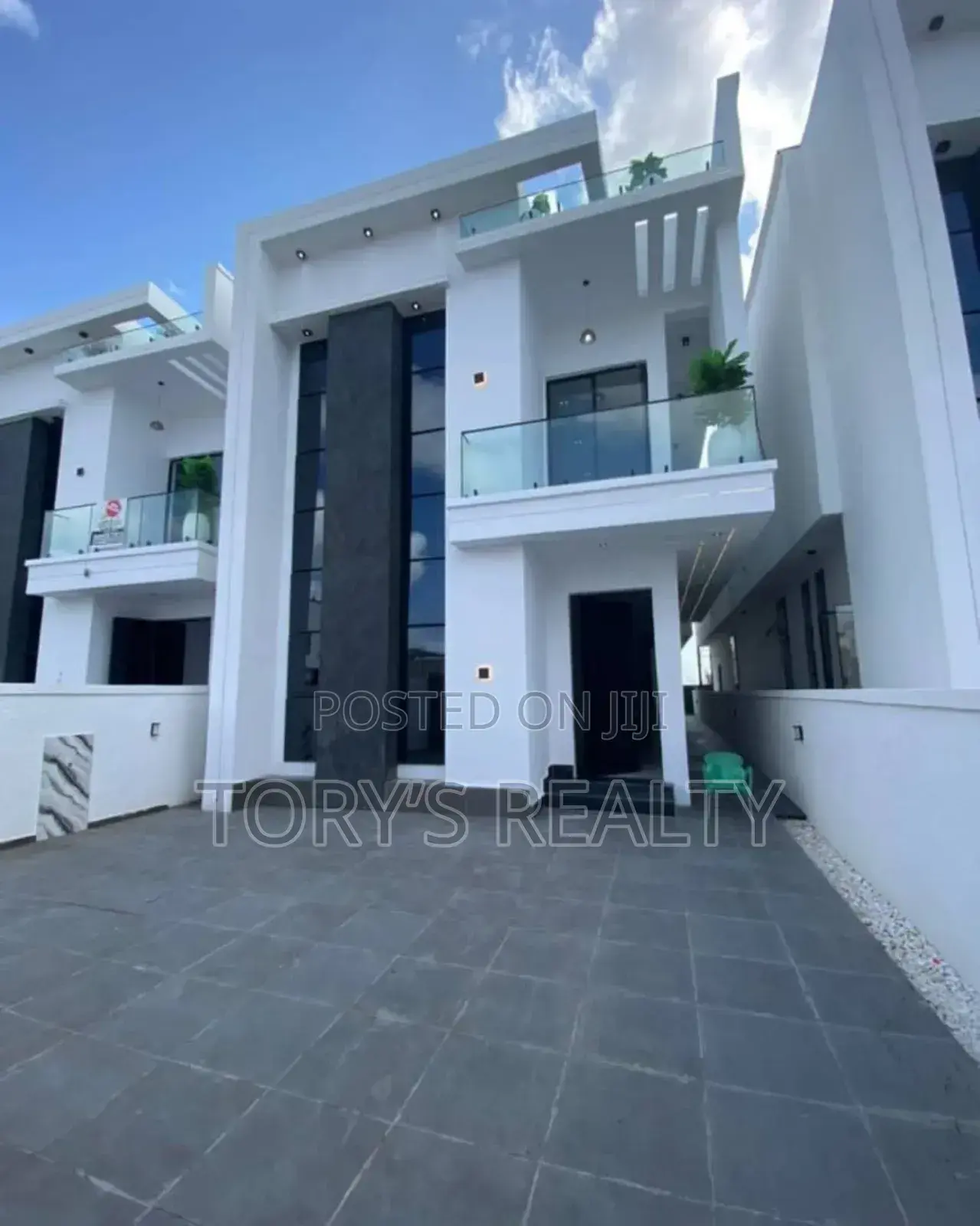 5bdrm Duplex in Ajah Lekki for sale