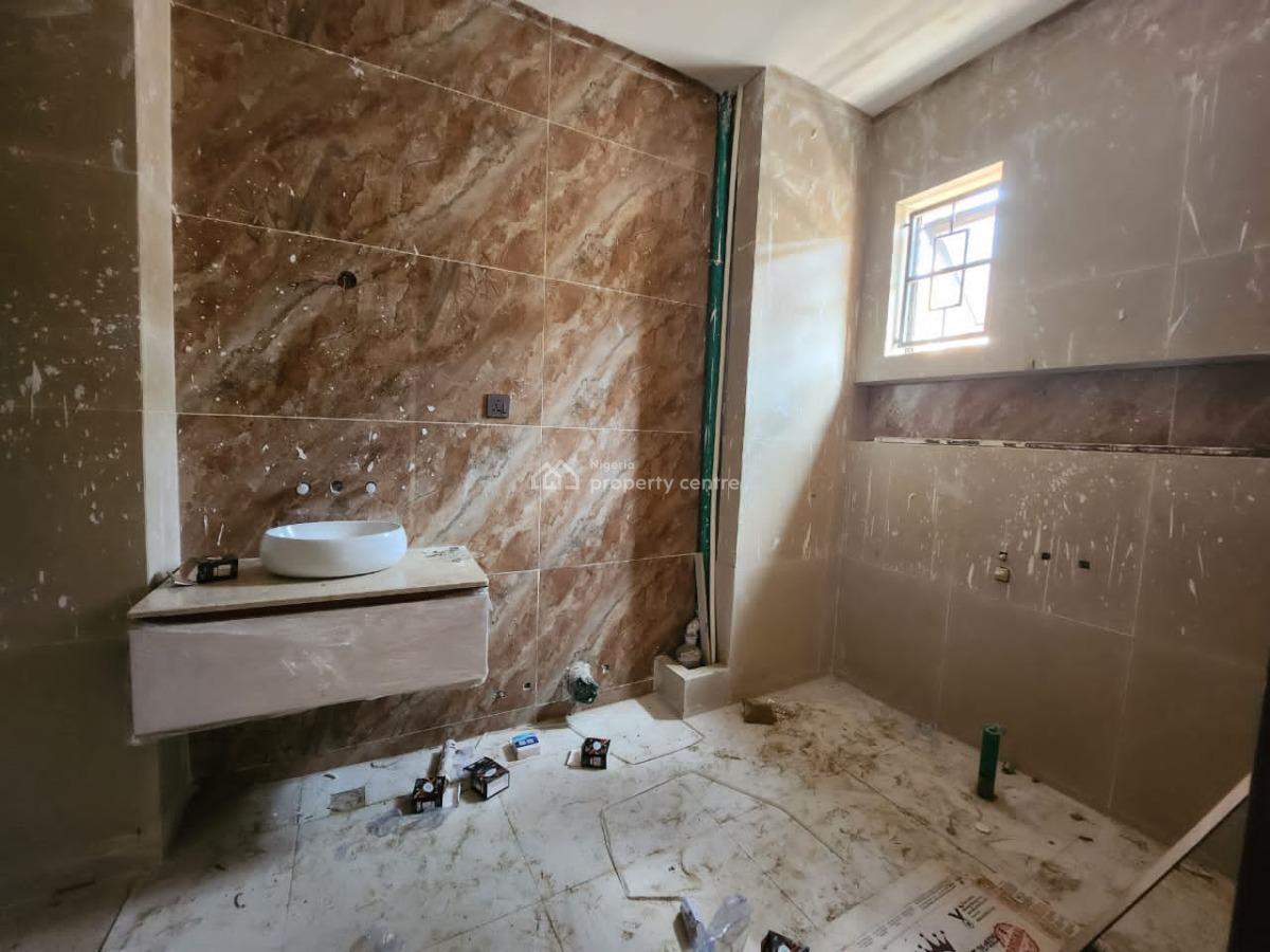 4 bedroom terraced duplex for sale