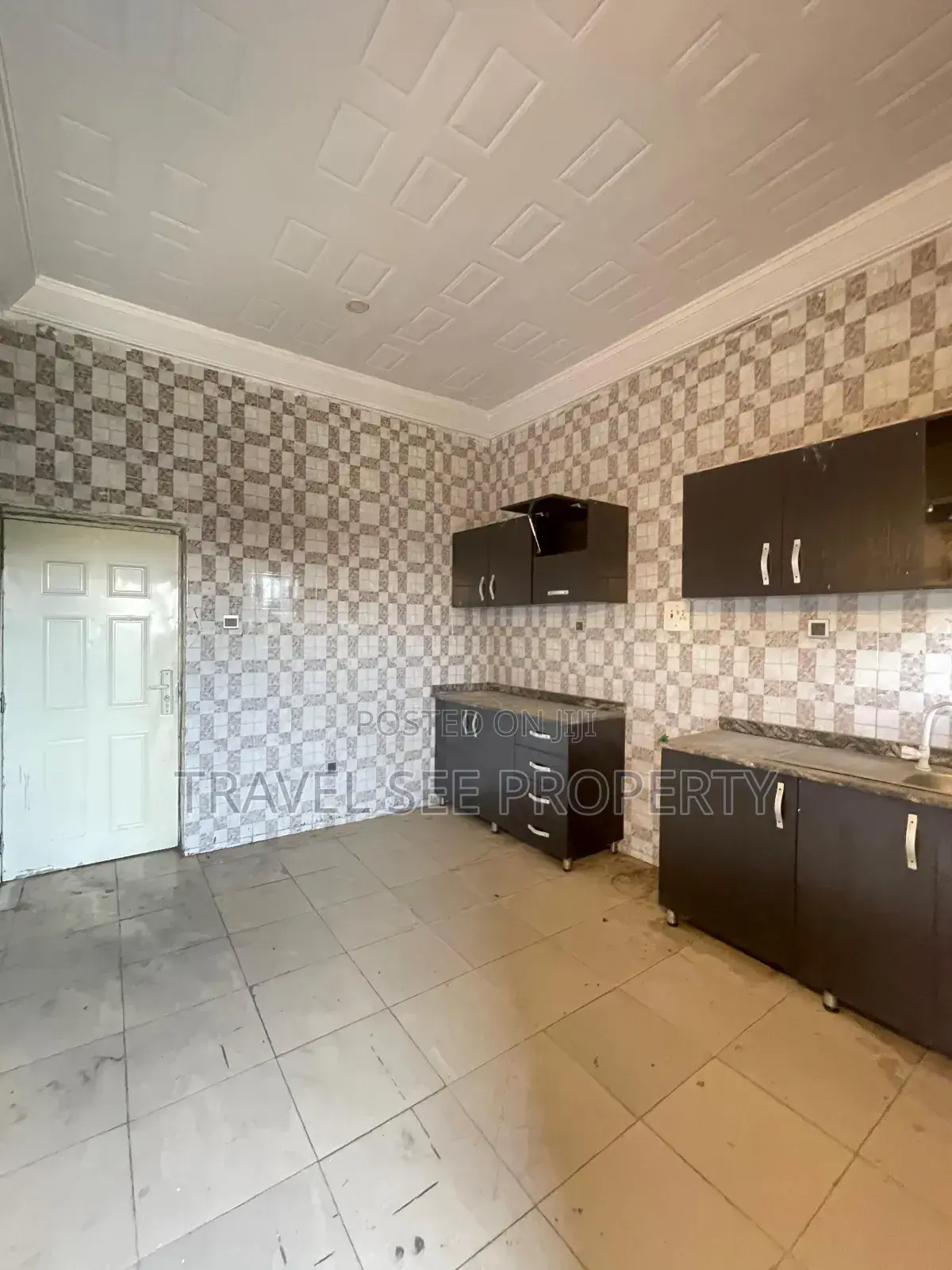3bdrm Block of Flats in Mobile Roads Ajah for sale