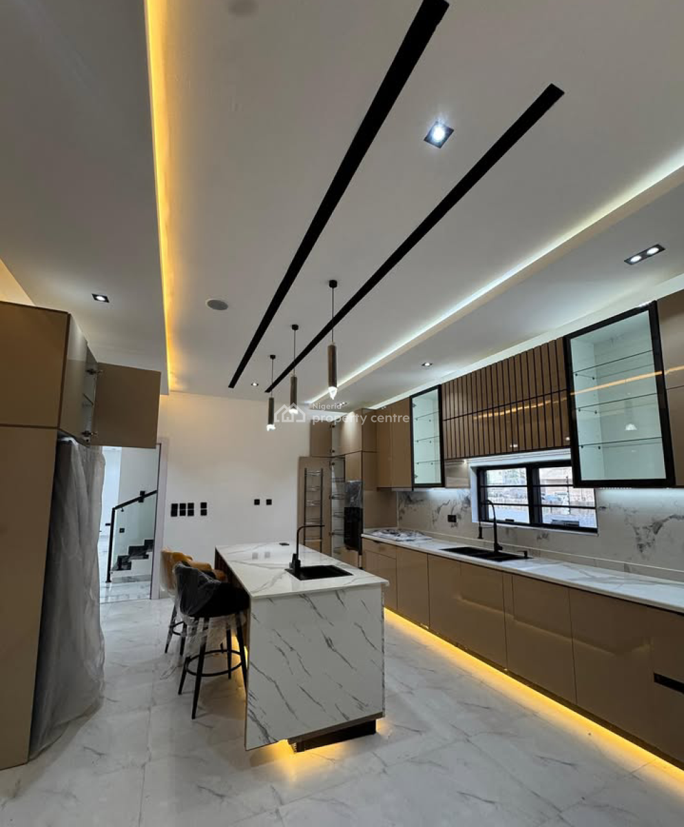 5 bedroom detached duplex for sale