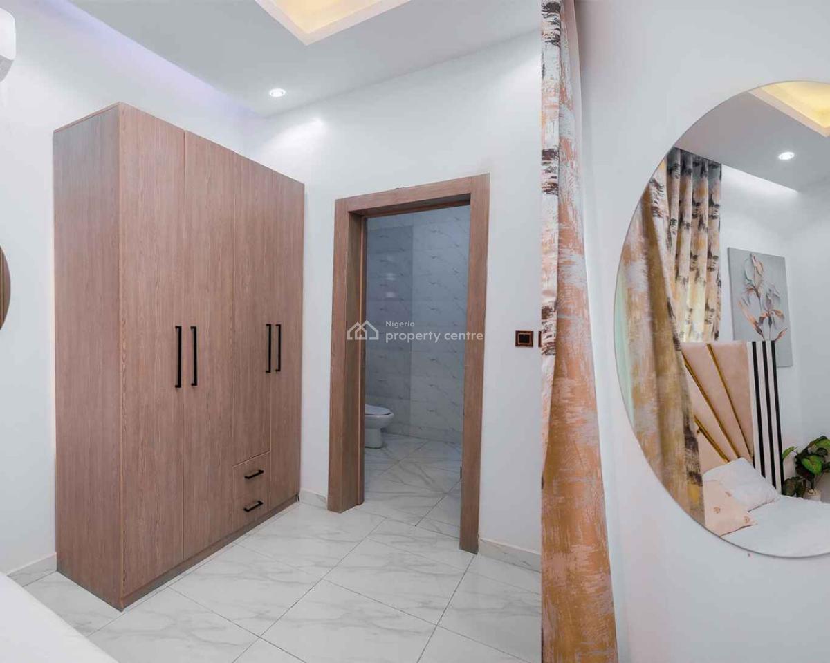 5 bedroom detached duplex short let