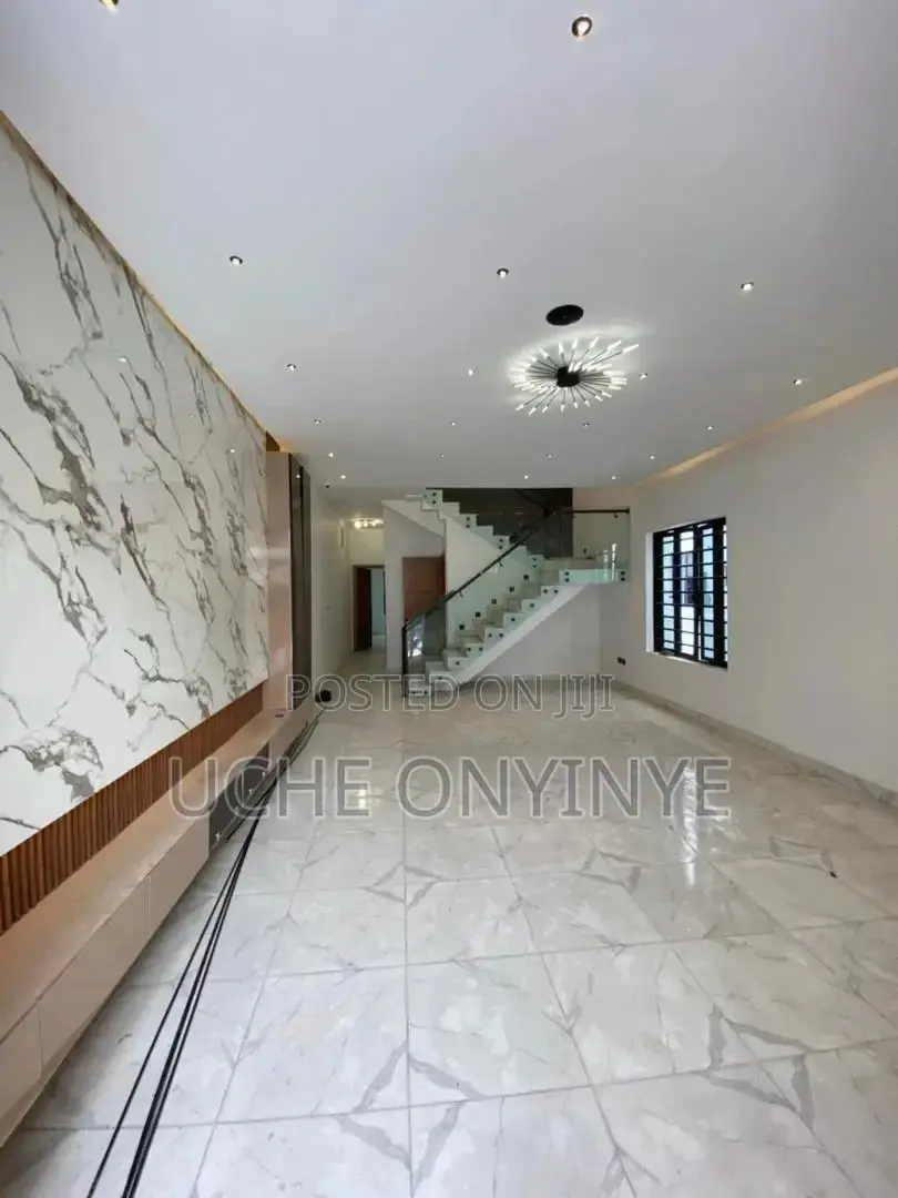 4bdrm Duplex in Lekki Phase 2 for sale
