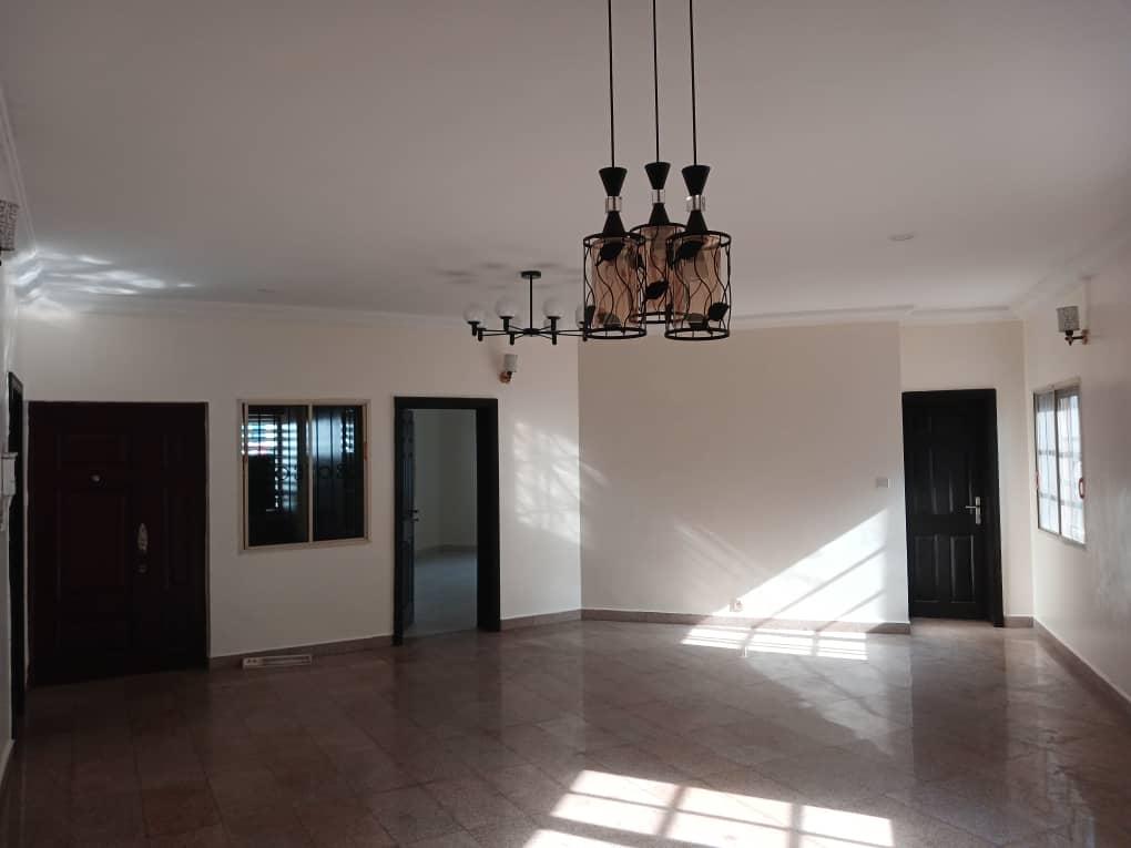 ONIRU LETTING!!!  A 3 bedroom penthouse apartment. Rent N15,000,000