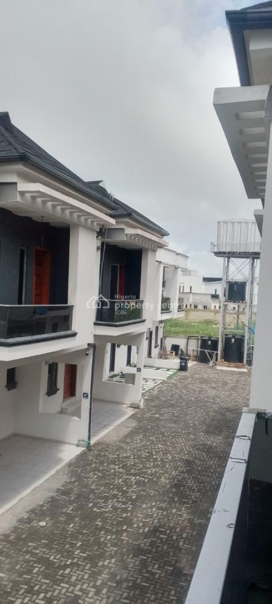 Self contain (single rooms) for rent