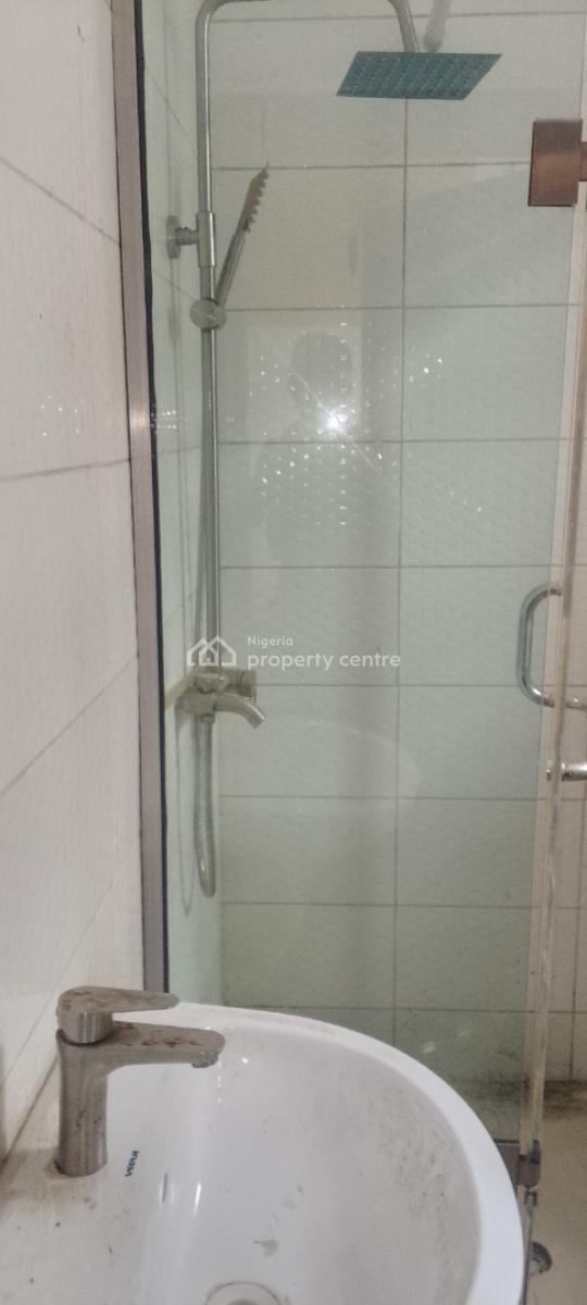 Self contain (single rooms) for rent