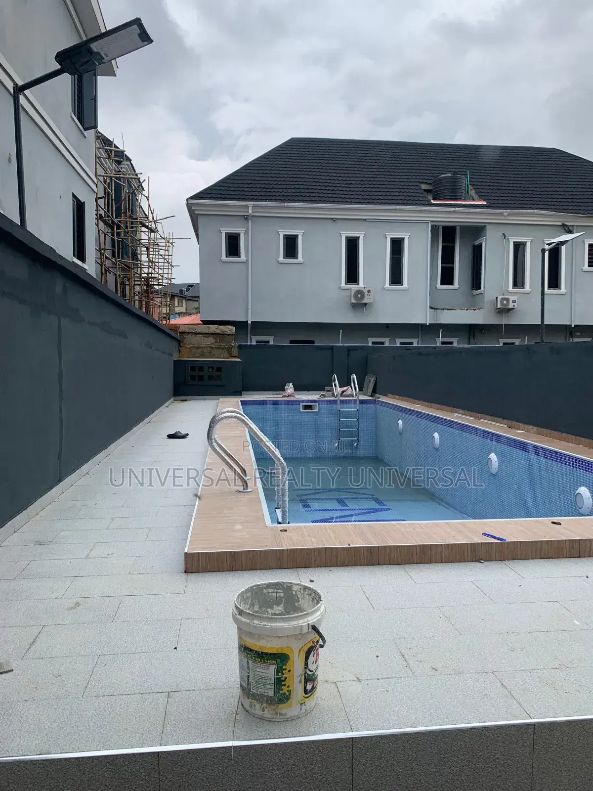3bdrm Block of Flats in Gbagada for sale