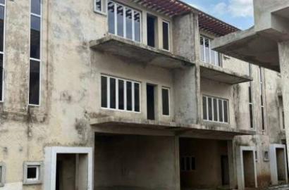 4 Bedroom Terrace Duplexes With Bq