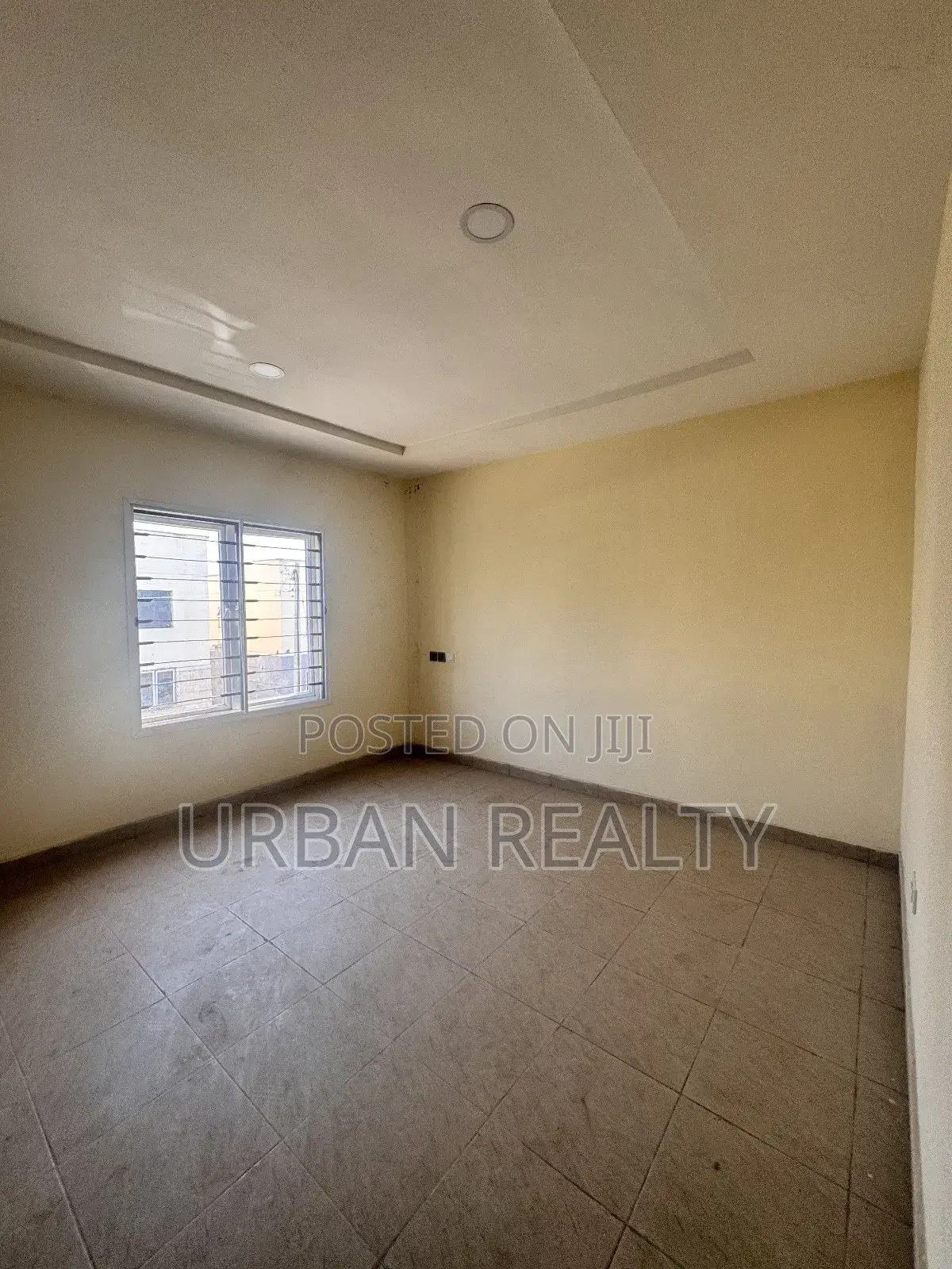 4bdrm Block of Flats in Brains And Hammers, Life Camp for rent