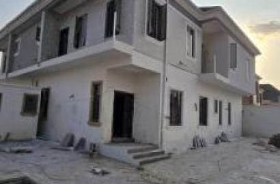 4 bedroom semi-detached duplex for rent
