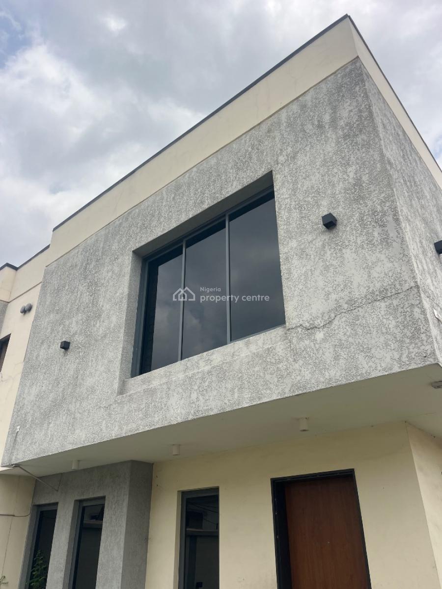 4 bedroom detached duplex for rent