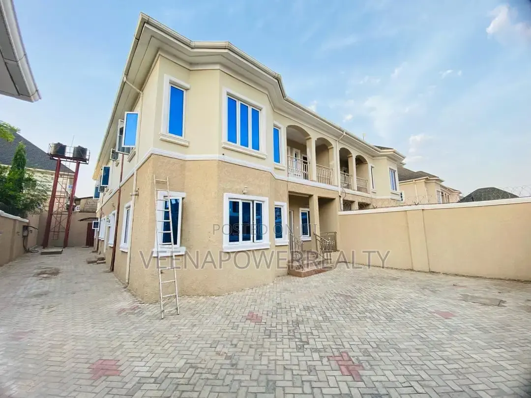 5bdrm Duplex in Life Camp for rent