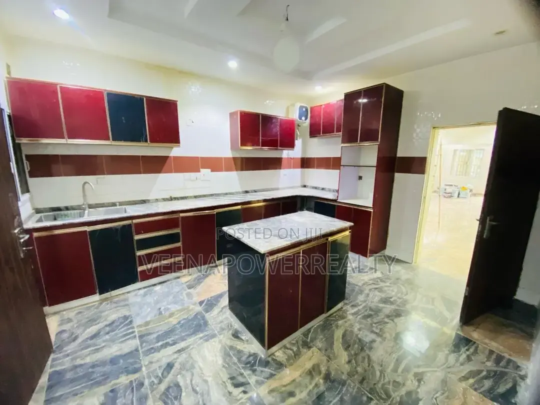 5bdrm Duplex in Life Camp for rent