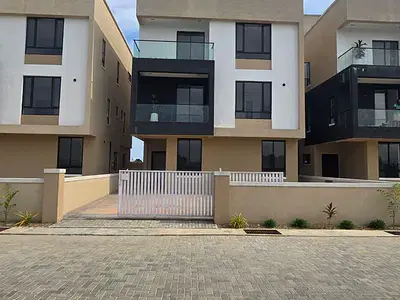 Detached duplex for sale  Exquisite 5-Bedroom Detached Duplex with BQ in a Secured Area Osapa London, Lekki, Lagos