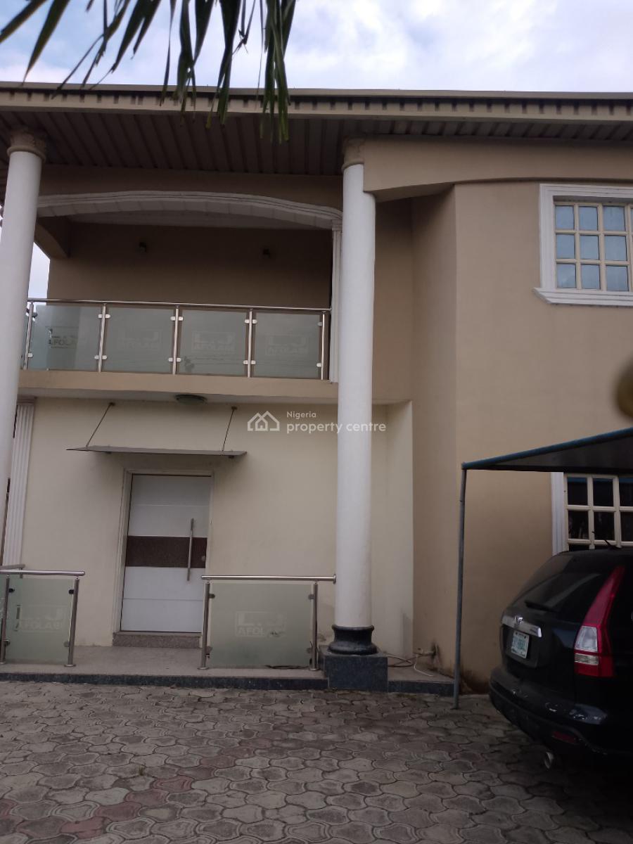 4 bedroom detached duplex for rent