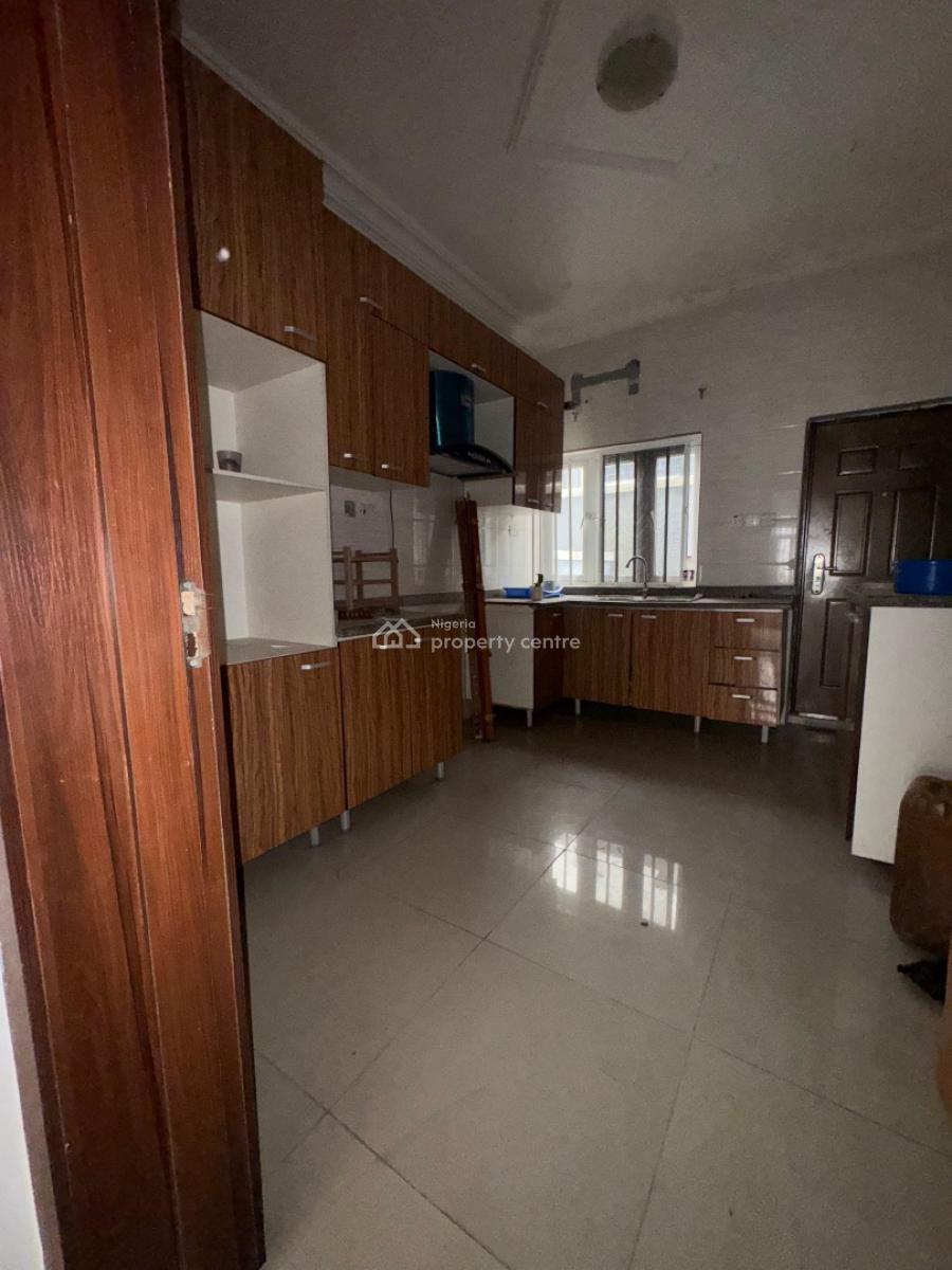 3 bedroom semi-detached duplex for rent