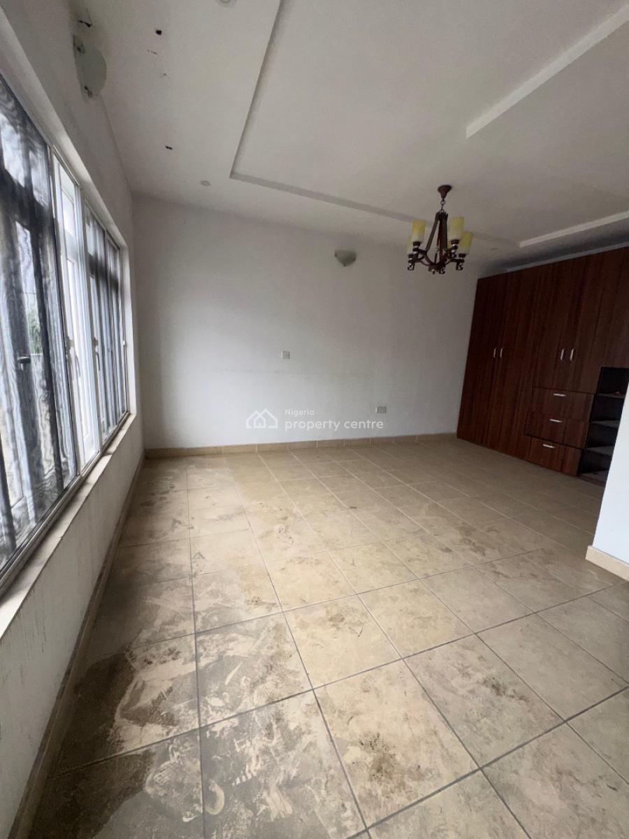 3 bedroom semi-detached duplex for rent