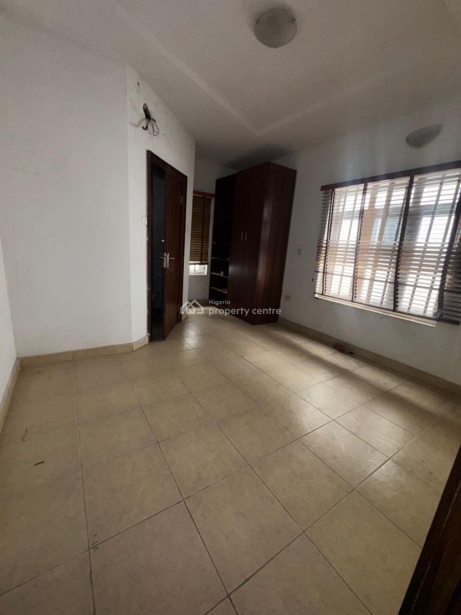 3 bedroom semi-detached duplex for rent