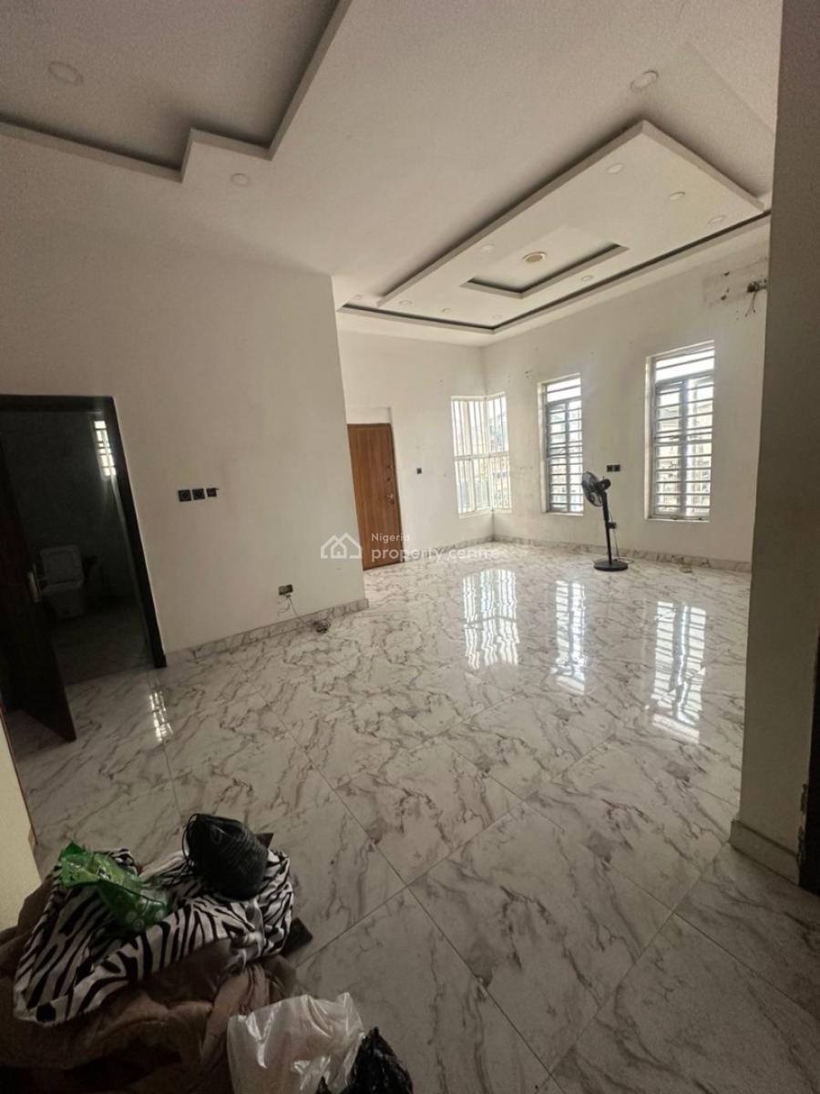 1 bedroom mini flat (room and parlour) for rent
