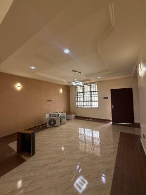 Luxury 3 Bedroom Flat With An Excellent Neighborhood
