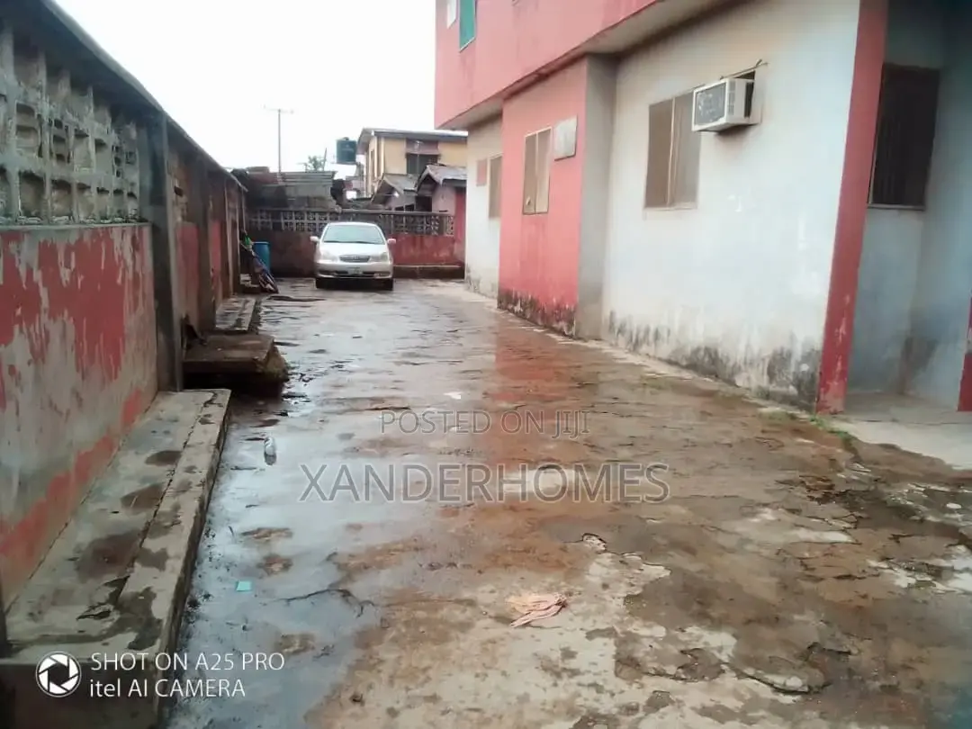 4 units of 3bdrm Block of Flats in Ile Iwe,, Ejigbo for sale