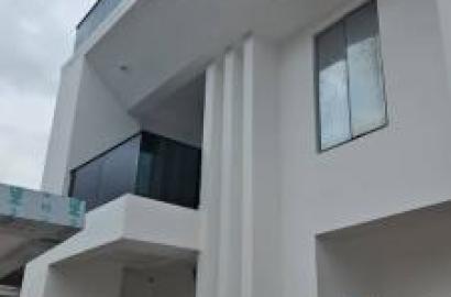 7 bedroom detached duplex for sale
