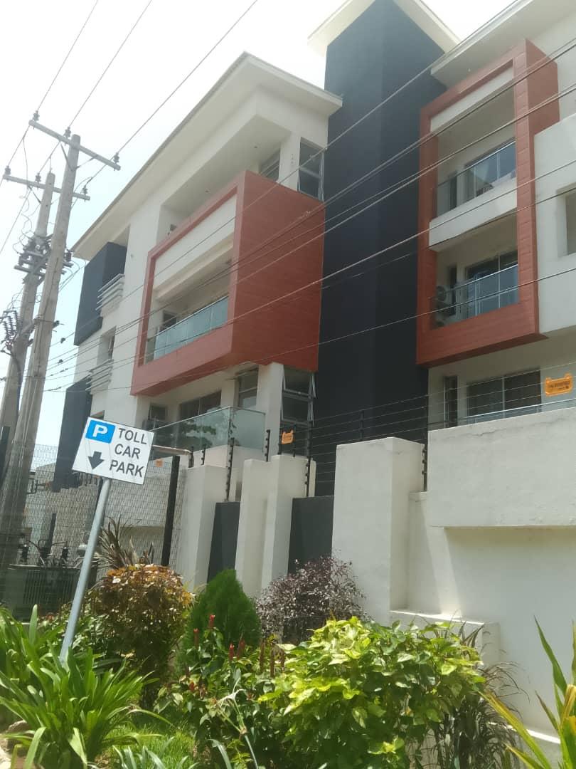 FOR SALE IKEJA,GRA  Newly built 3 bedroom flat (all rooms en-suite) Ground floor.  Price - N310m
