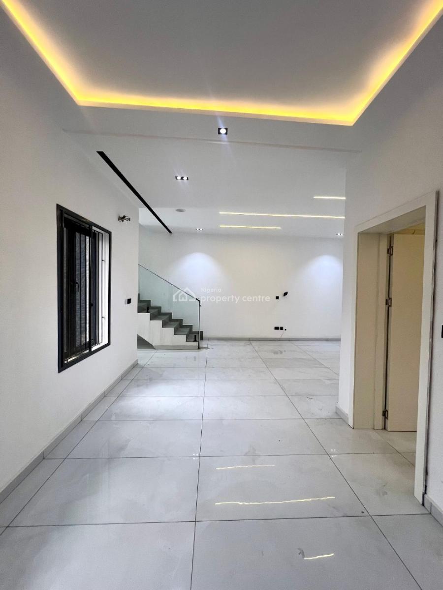 Beautiful 4 Bedrooms Terraced Duplex With A Bq